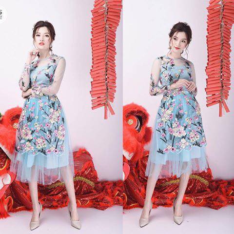 Set áo bẹt vai màu be tay dài và chân váy xòe LINH PHUNG – Hizu Dress Up