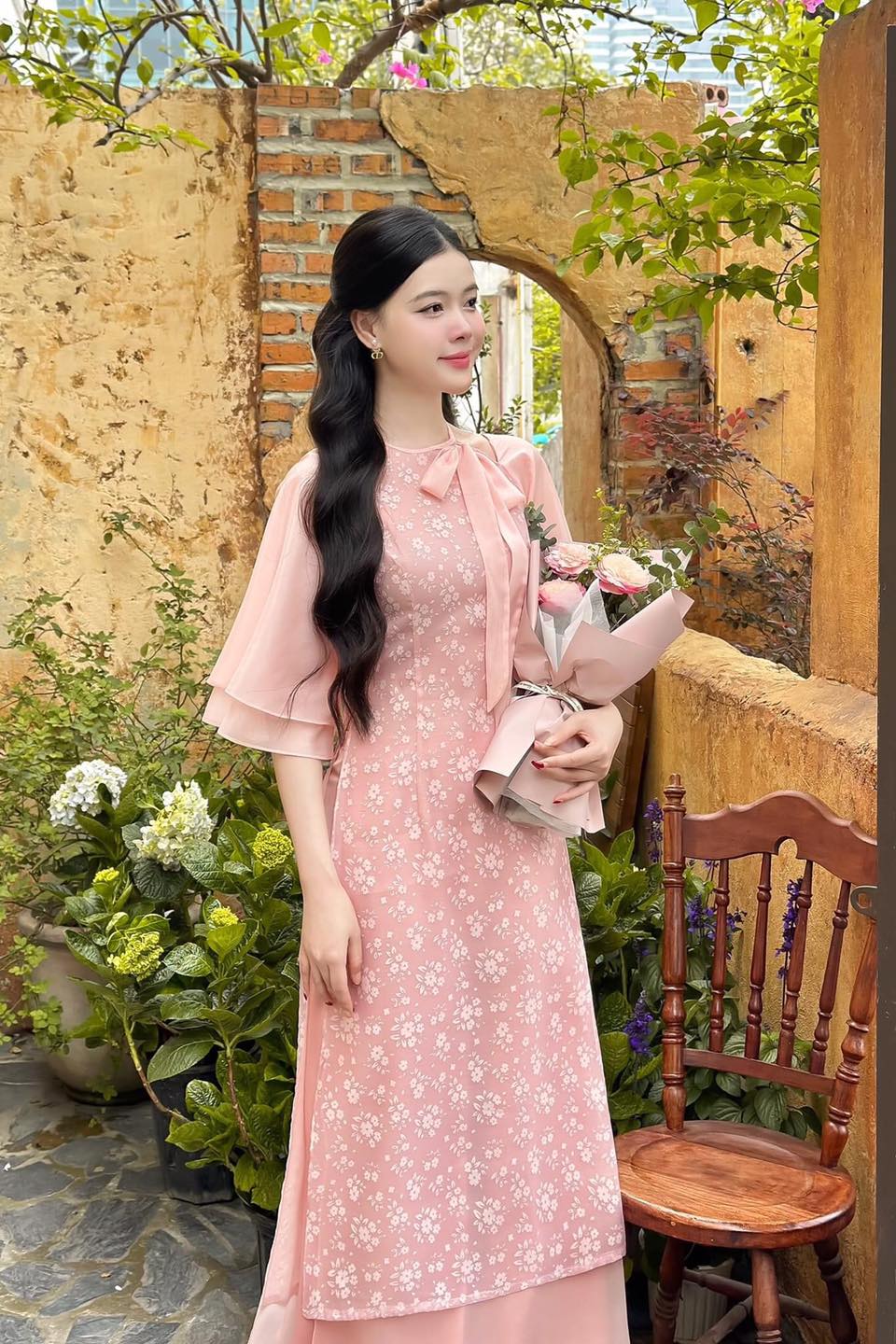 Áo dài cách tân nữ Tú Linh hoa nhí 4 tà CHAANG may sẵn áo dài Lụa tơ cổ nơ dự tiệc cưới lễ tết đẹp ADC809