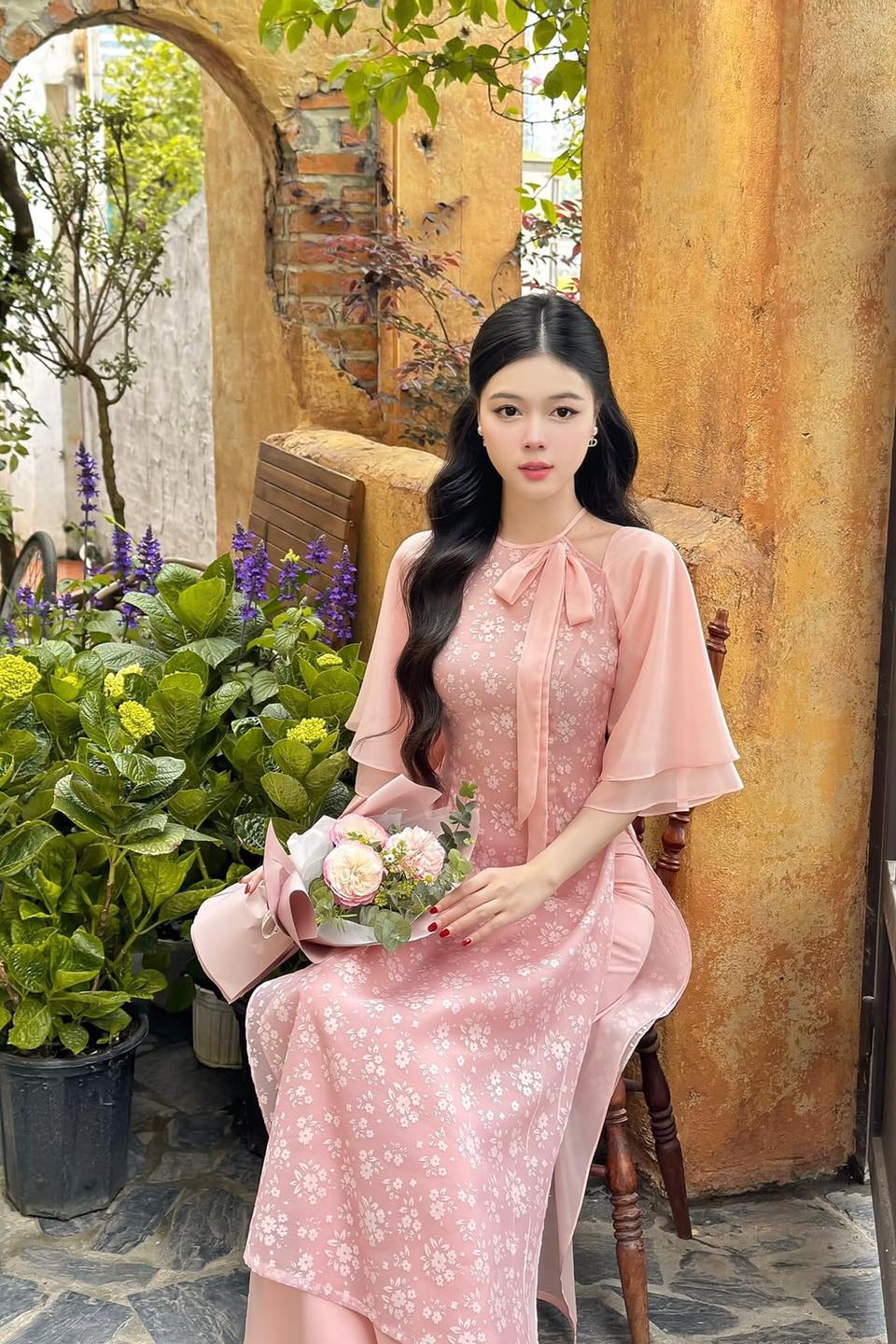 Áo dài cách tân nữ Tú Linh hoa nhí 4 tà CHAANG may sẵn áo dài Lụa tơ cổ nơ dự tiệc cưới lễ tết đẹp ADC809