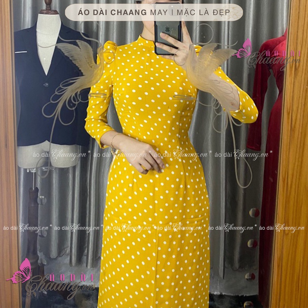 Áo Dài Truyền Thống Chấm Bi Vàng Vai Bồng May Sẵn Lụa Thái Cổ Vuông Đẹp ChaangBi08