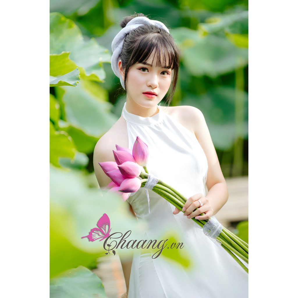 Áo dài cổ yếm đỏ khoét hở lưng CHAANG may sẵn dáng truyền thống vải lụa chụp sen dự tiệc lễ tết đẹp ADC206