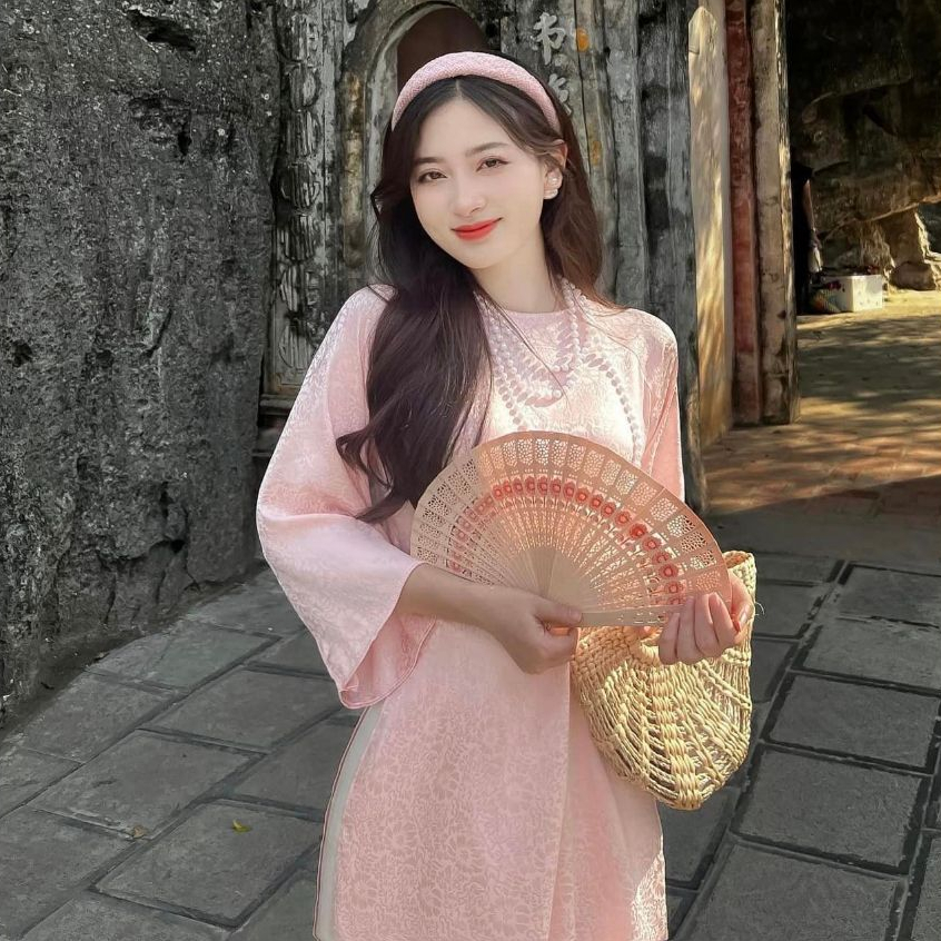 Áo dài dáng suông xưa cách tân nữ gấm đỏ đô cổ tròn Chaang may sẵn áo dài xuông bầu dự tiệc cưới hỏi lễ tết đẹp ADC756