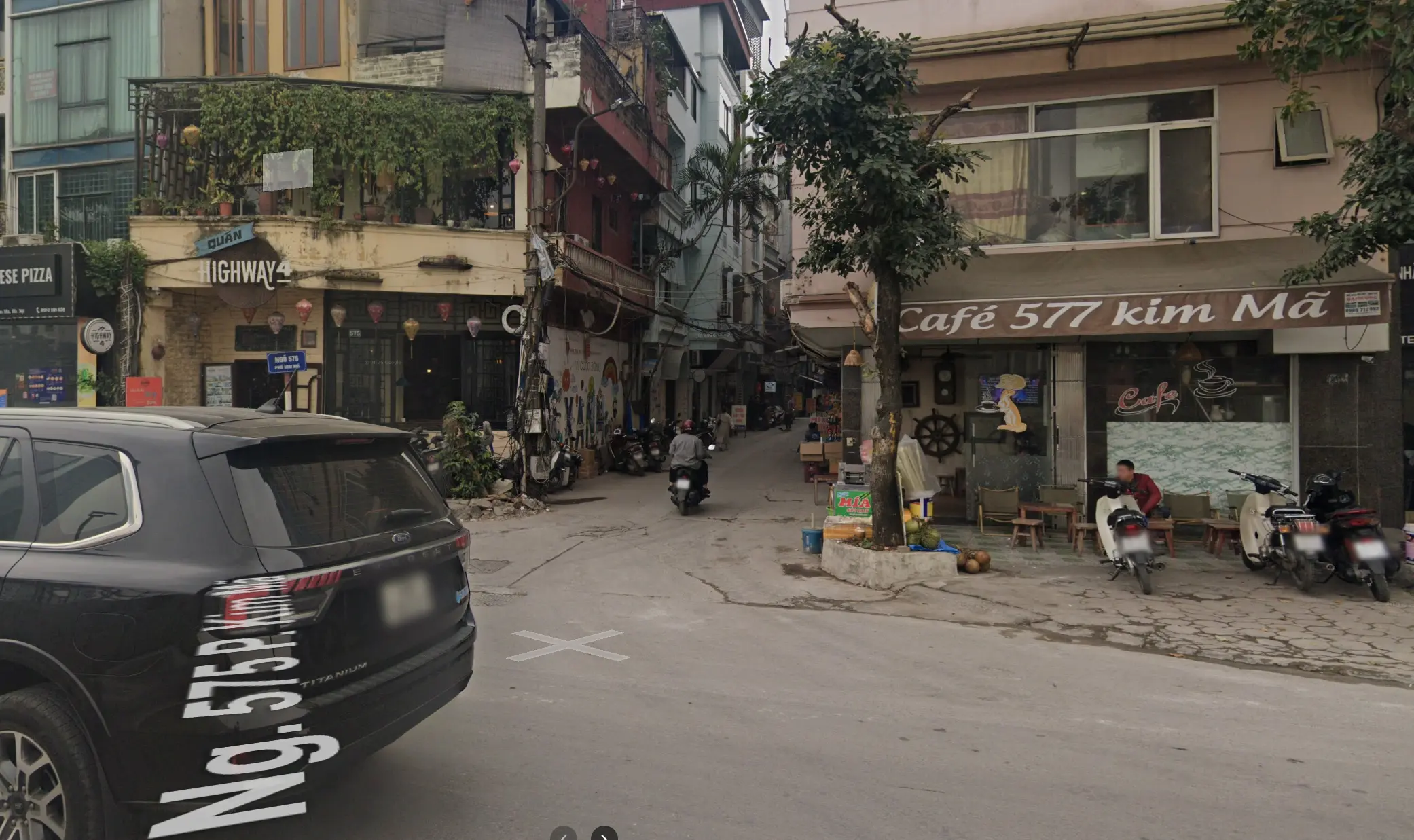Lối vào ngõ 575 Kim Mã nhìn từ phố Kim Mã