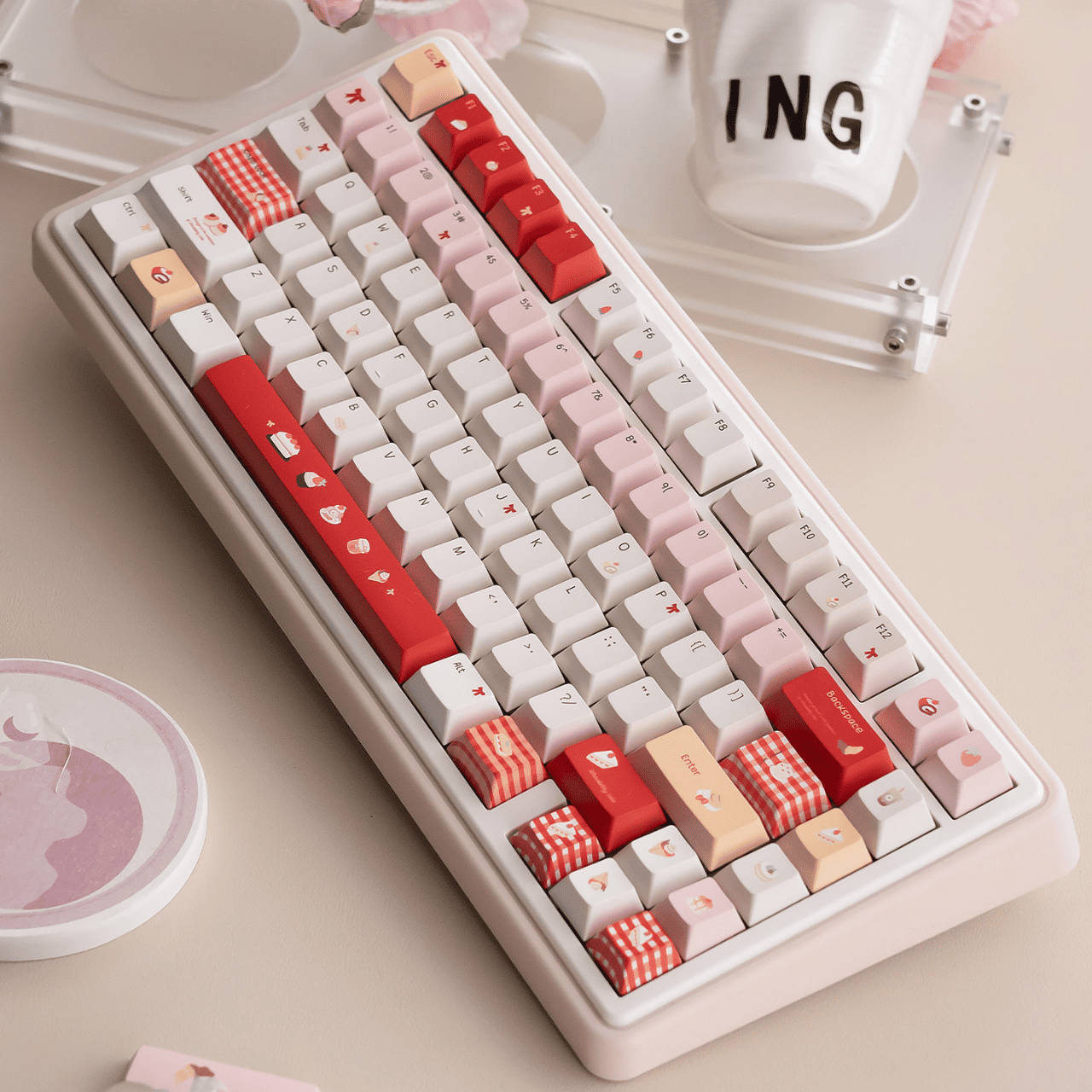 Phối màu đỏ dâu kem của bộ keycap Ure Strawberry Dessert