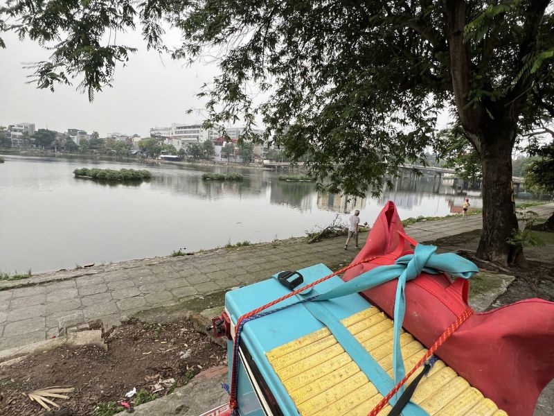 Đặc điểm của hồ câu đài giúp phù hợp với hình thức câu đặc biệt này