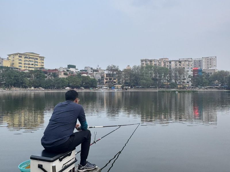 Sự khác nhau giữa hồ tự nhiên và hồ dịch vụ