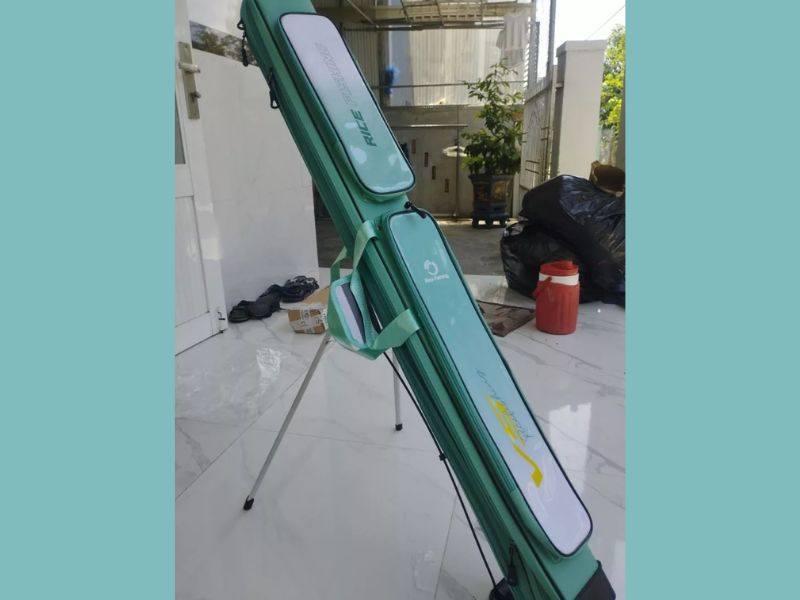 Túi đựng cần có chân chống chắc chắn
