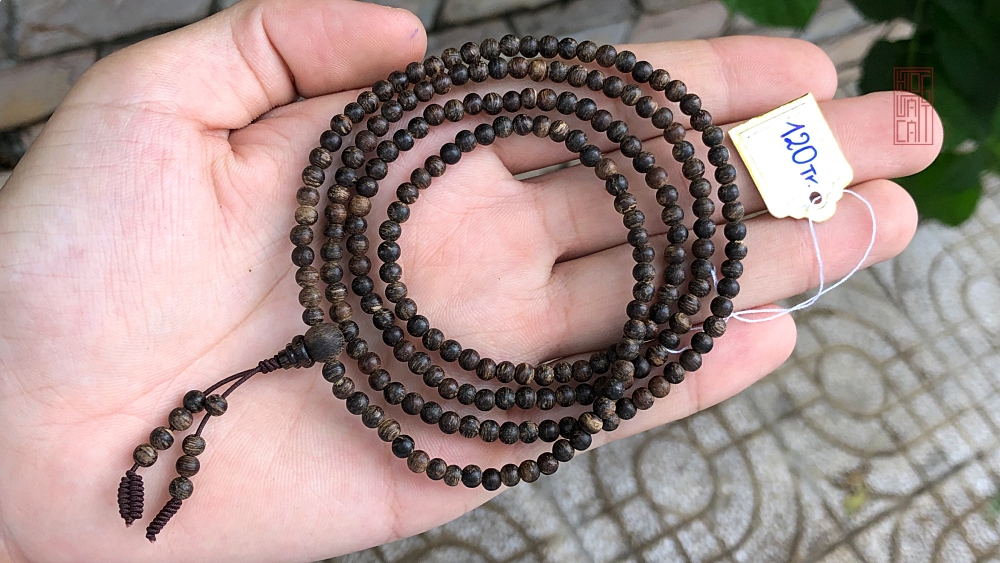 SO SÁNH CHẤT LƯỢNG VÒNG TRẦM 216 HẠT TỪ PHỔ THÔNG ĐẾN CAO CẤP