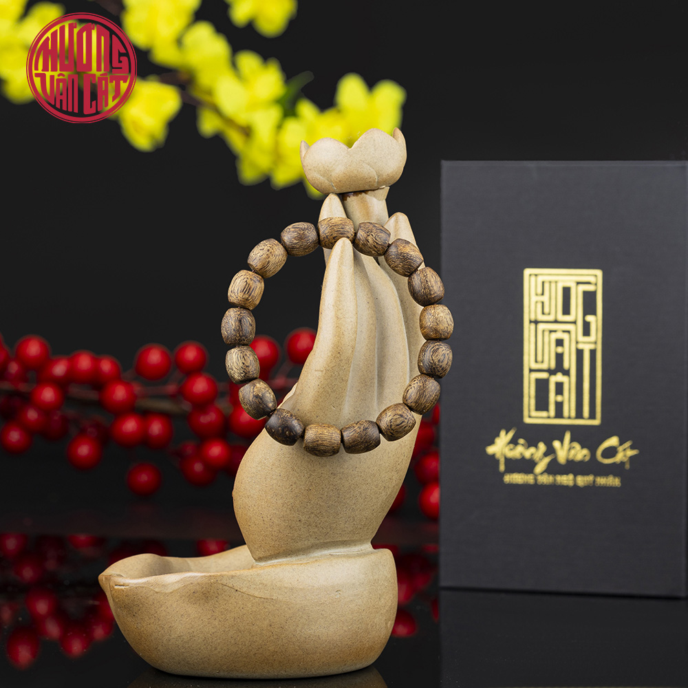 PHÂN TÍCH 2 VÒNG TRẦM CÓ CÙNG CHẤT MÀU VÀ SỐ GRAM