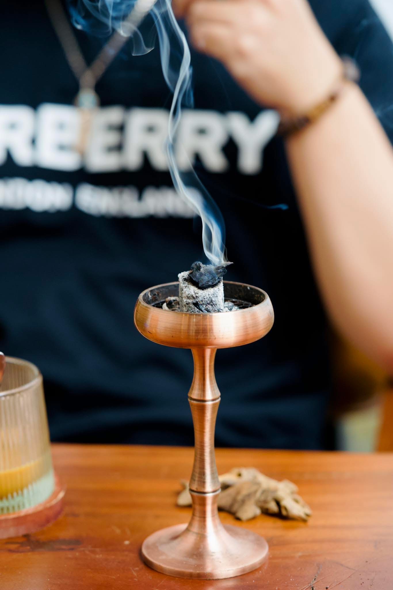 Bột Trầm Hương Tạo Nguồn Năng Lượng Ấm Áp Giúp Tập Trung & Sáng Tạo