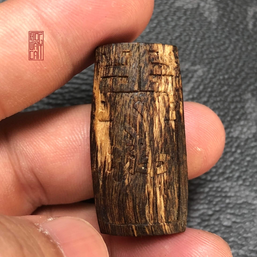 Kỳ nam luôn luôn chìm nước ?