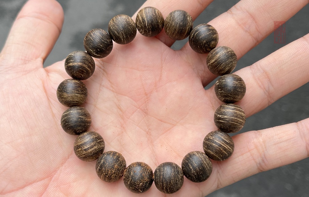 ĐẶC ĐIỂM CỦA TRẦM HƯƠNG BANH QUẦNG