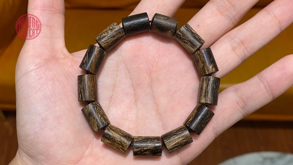 SIÊU PHẨM VÒNG TRẦM TRÚC CHÌM NƯỚC QUÝ HIẾM