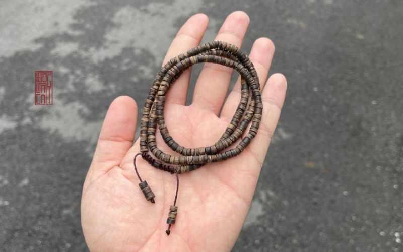 LỰA CHỌN VÒNG TRẦM ĐEO CỔ THẾ NÀO CHO HỢP LÝ ?