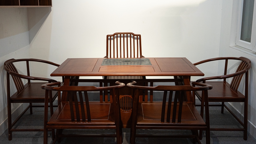 BỘ BÀN TRÀ ĐẠO GỖ GÕ ĐỎ 6 MÓN 1,6 M