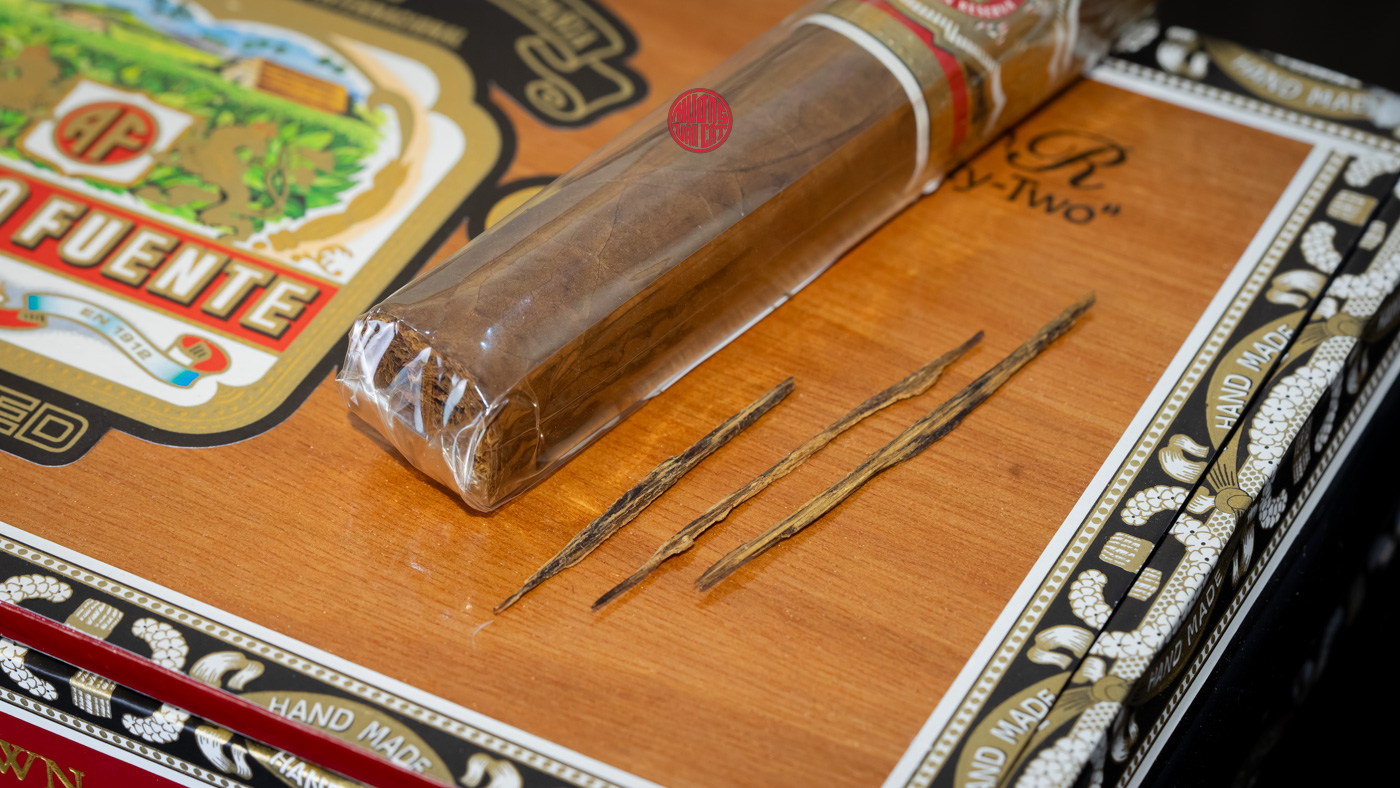 trầm vụn chìm hút thuốc