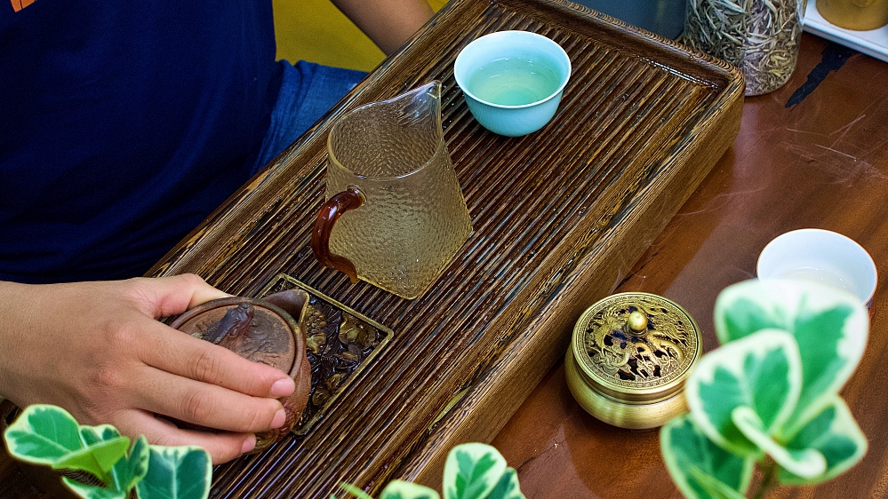 thưởng trà
