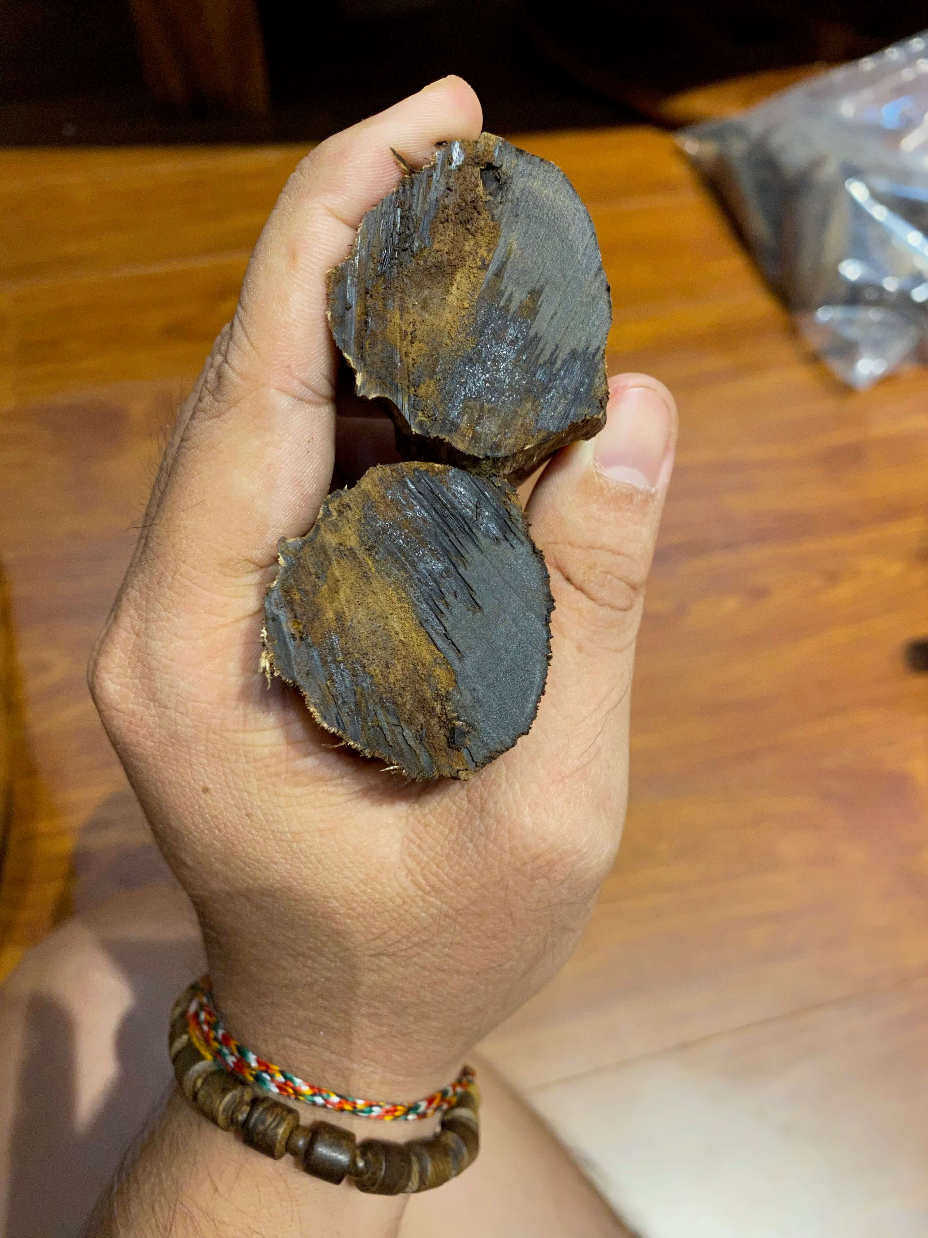 Phôi trầm hương chìm