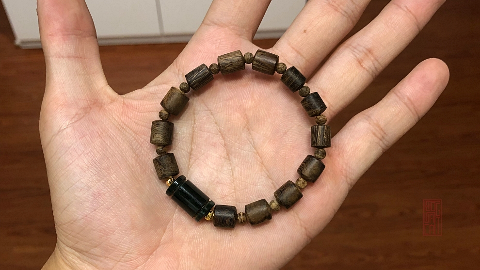 vòng tay trầm lu thống cận chìm