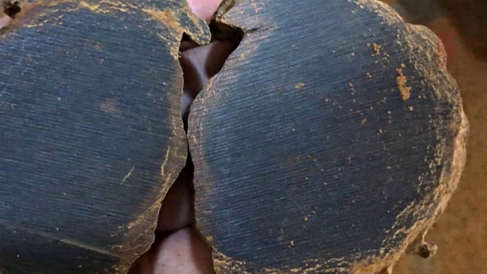 lát cắt trầm cũ