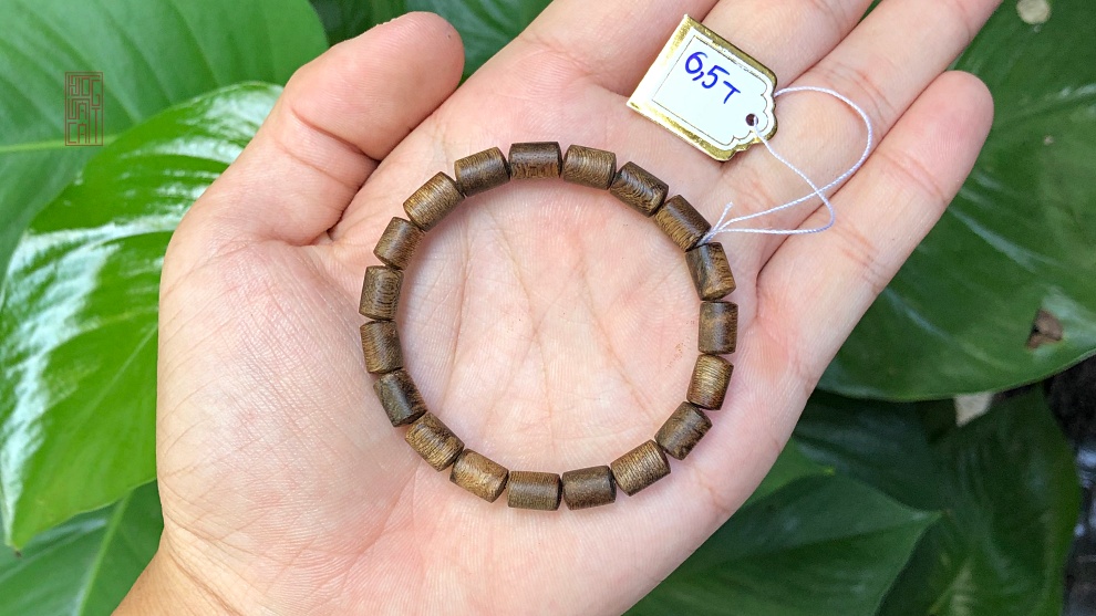 vòng tay trầm lu thống banh dầu