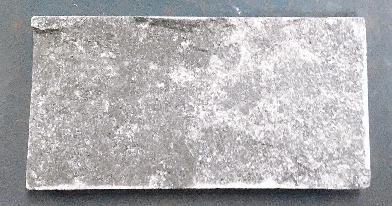 Đá bóc đen 10x20cm