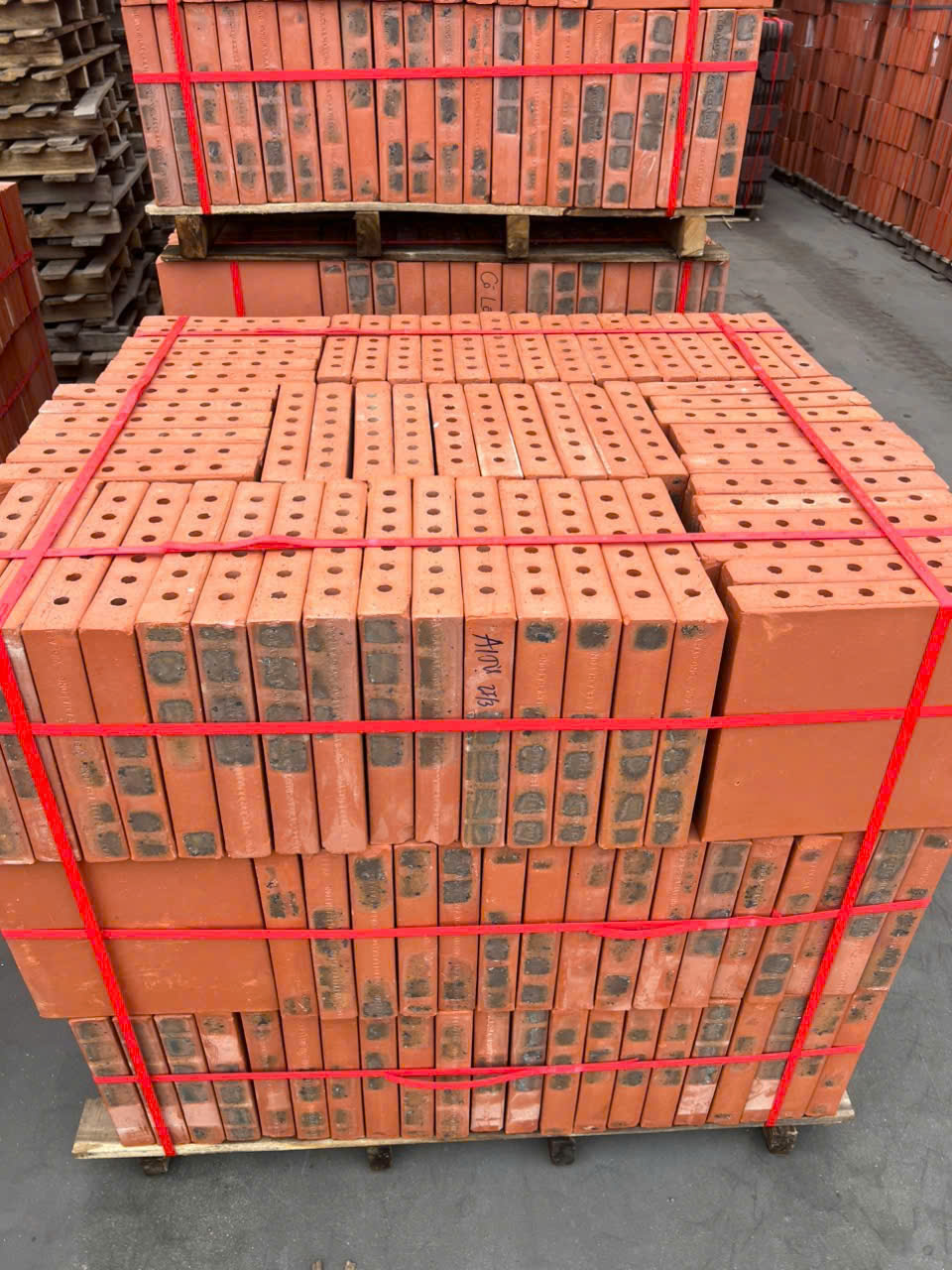 Gạch bát 10 lỗ Viglacera Hạ Long