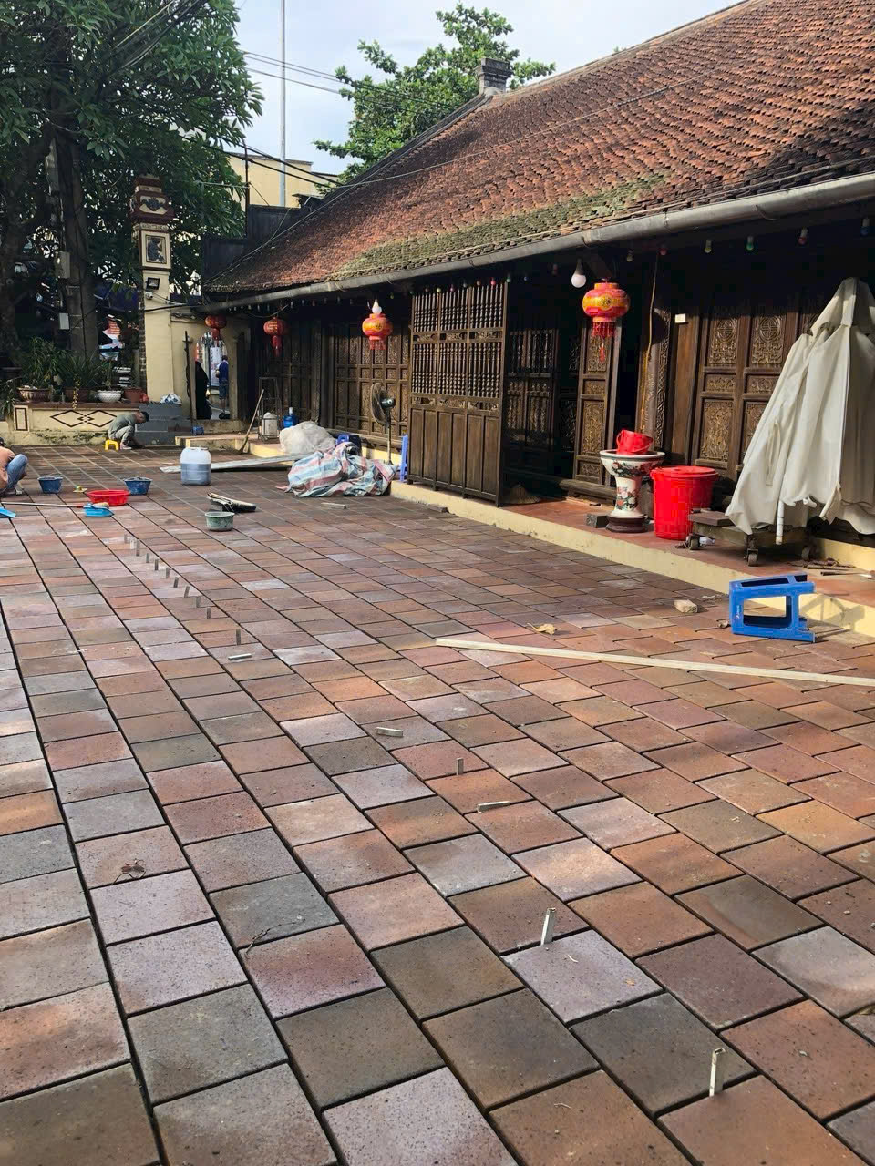 Gạch bát cổ 30x30x5cm màu sáng