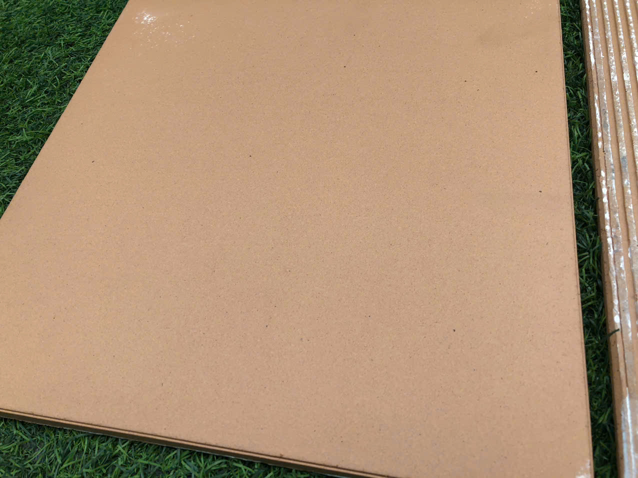 Gạch lát 30x30 Viglacera Hạ Long màu Kem Vàng