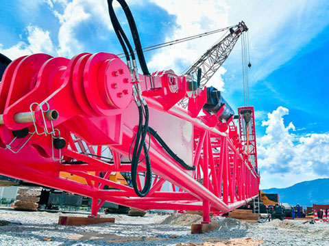 Cận cảnh những thiết bị thi công khổng lồ điện gió ở Việt Nam