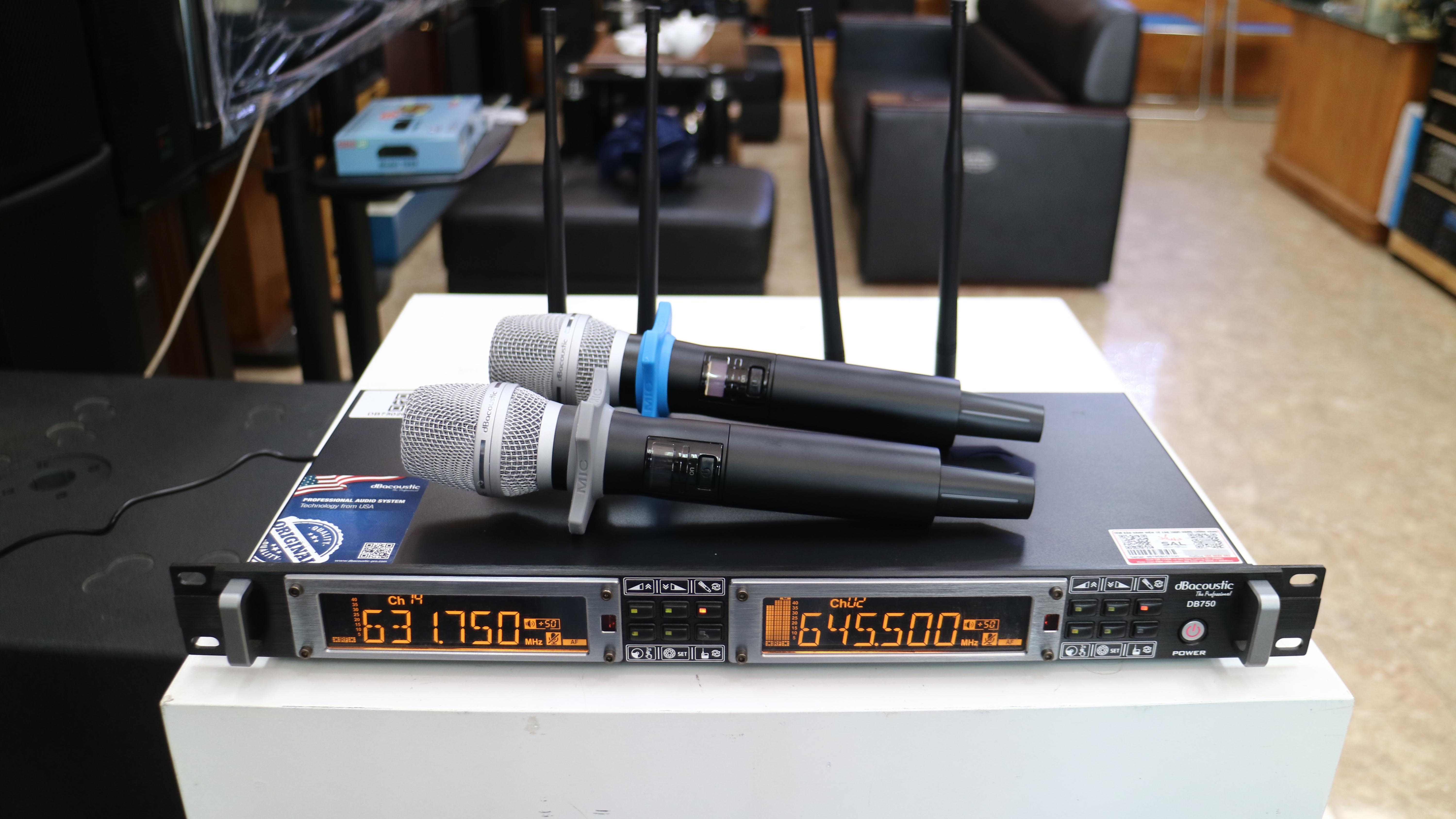 Micro không dây dBacoustic DB750, mic hát dành cho dàn karaoke, bar, club, phòng trà, sự kiện, hội trường...