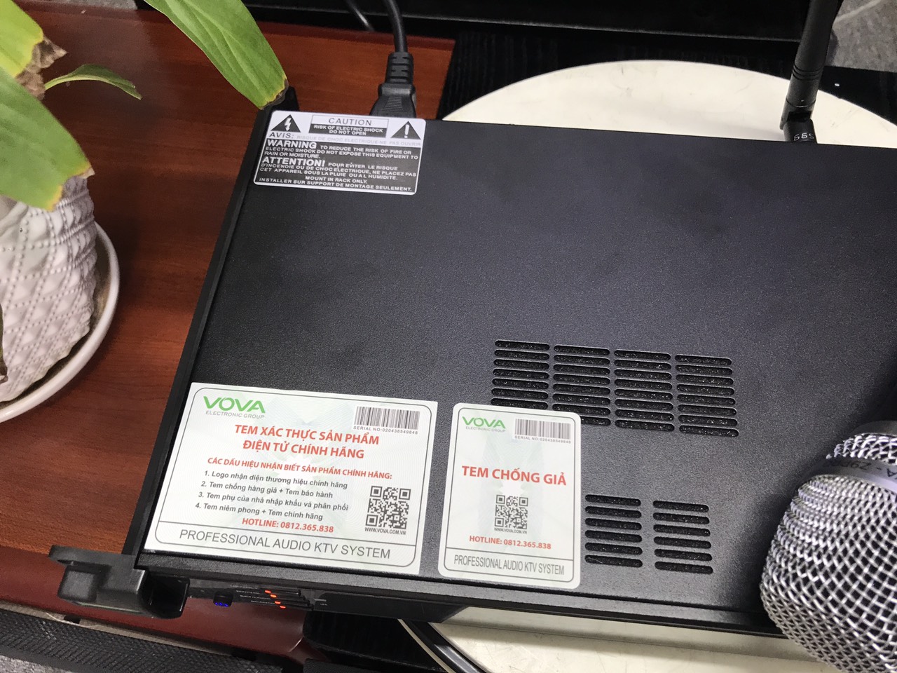 Vova Z9 Pro - Mic không dây nhập khẩu chính hãng, sử dụng công nghệ bóng đèn led bán dẫn hoàn toàn mới