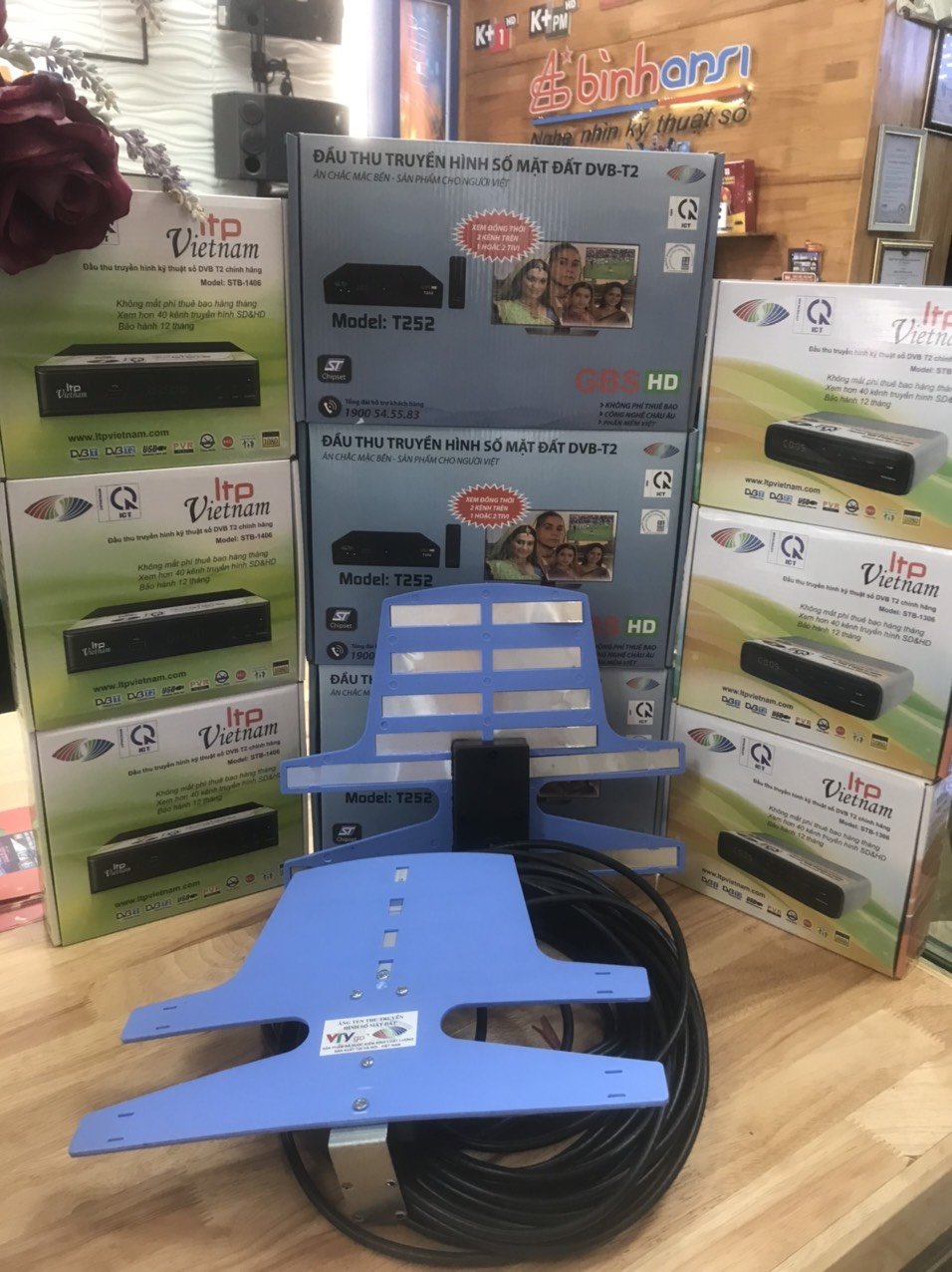 Combo Đầu thu truyền hình số mặt đất DVB T2 LTP STB-1306 và Anten liền dây VRY 12m