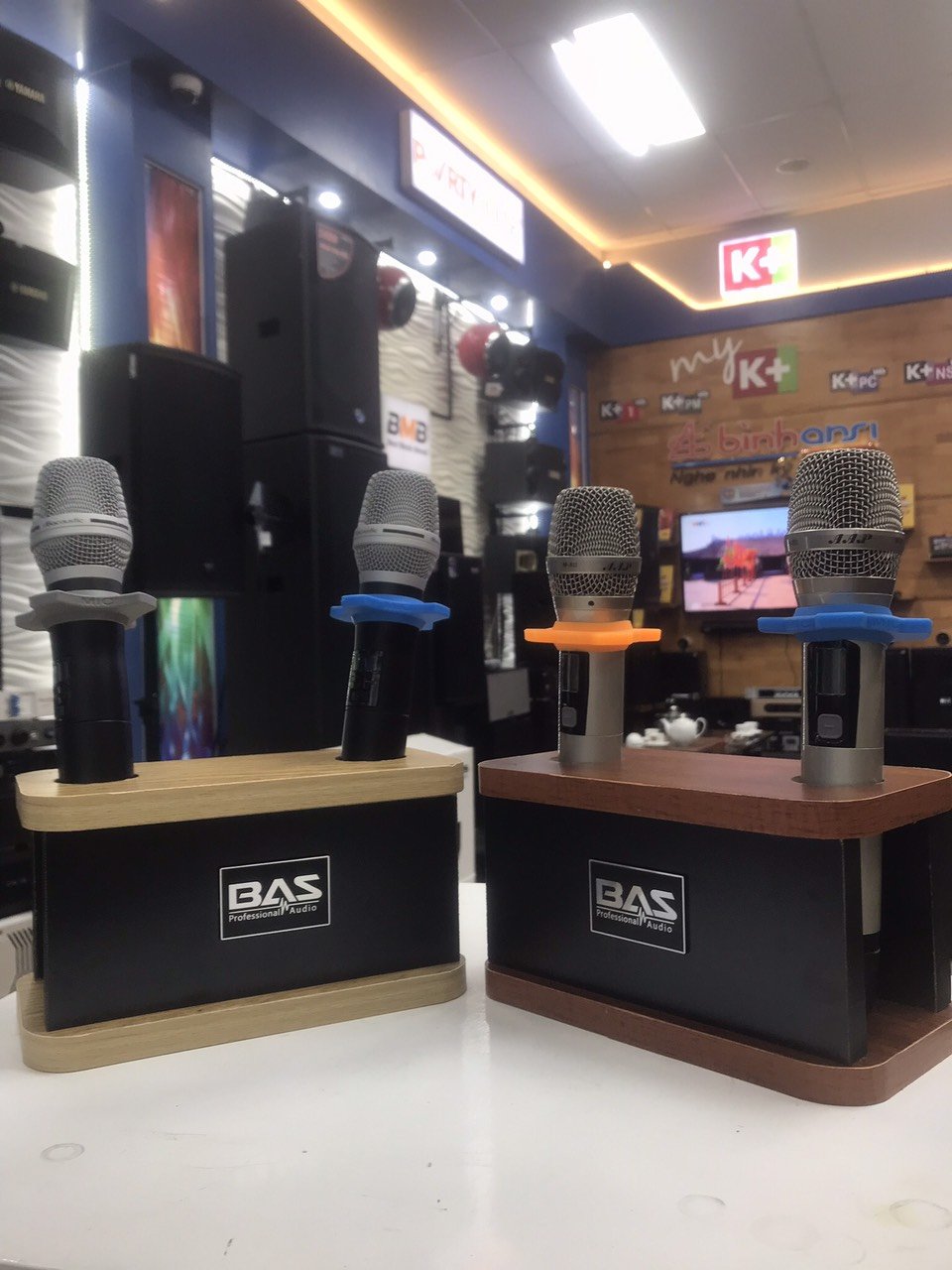 Hộp cắm micro karaoke không dây BAS02M, đế cắm micro để bàn chống rơi, lăn mic