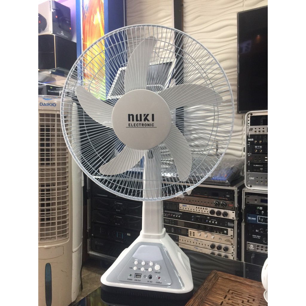 QUẠT NĂNG LƯỢNG MẶT TRỜI NUKI 316. Quạt tích điện, quạt sạc, có đèn LED