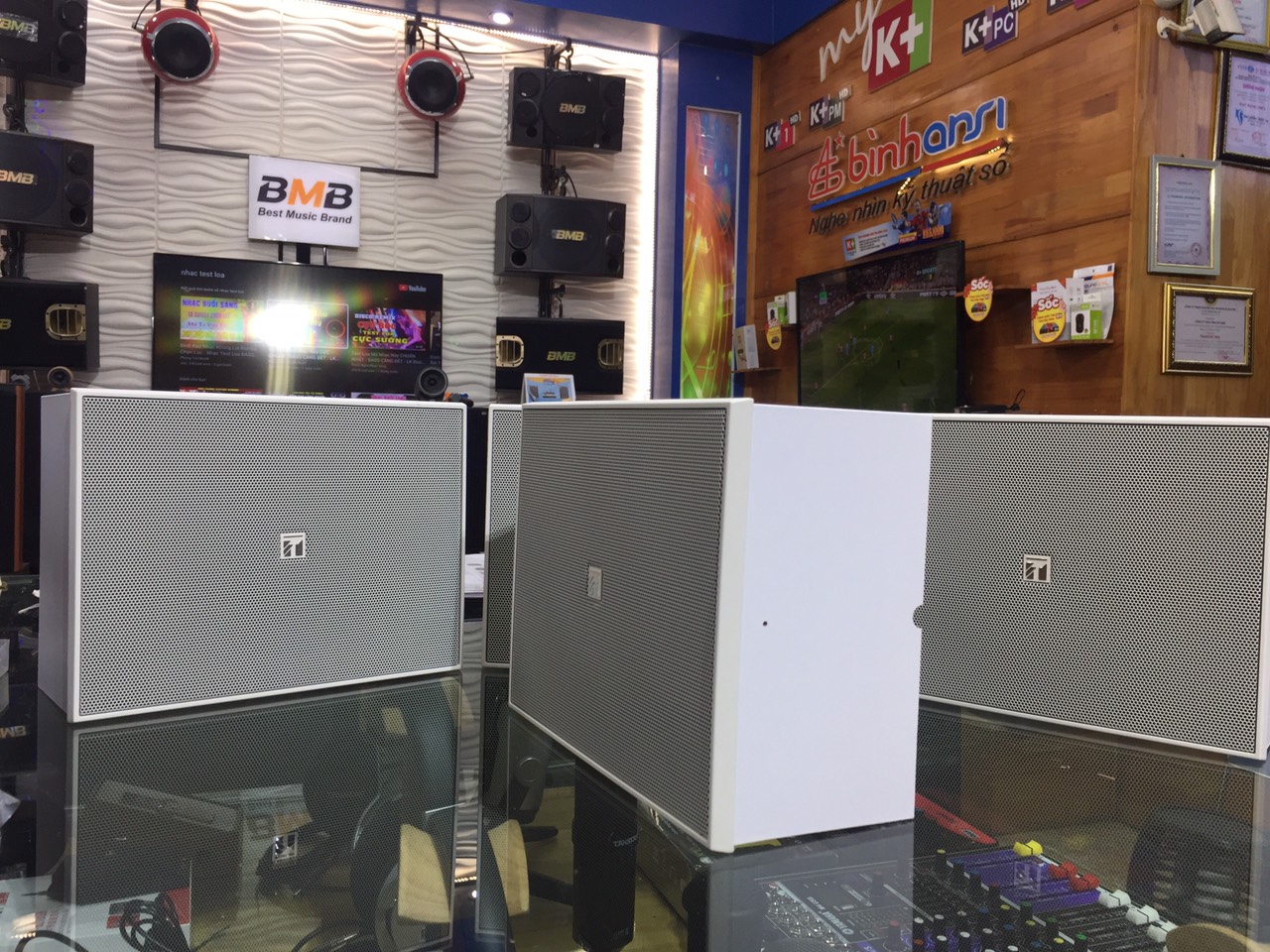 Loa hộp treo tường 6W: TOA BS-678 [ Hàng chính hãng ], Loa phòng trà, quán cafe, sân vườn....