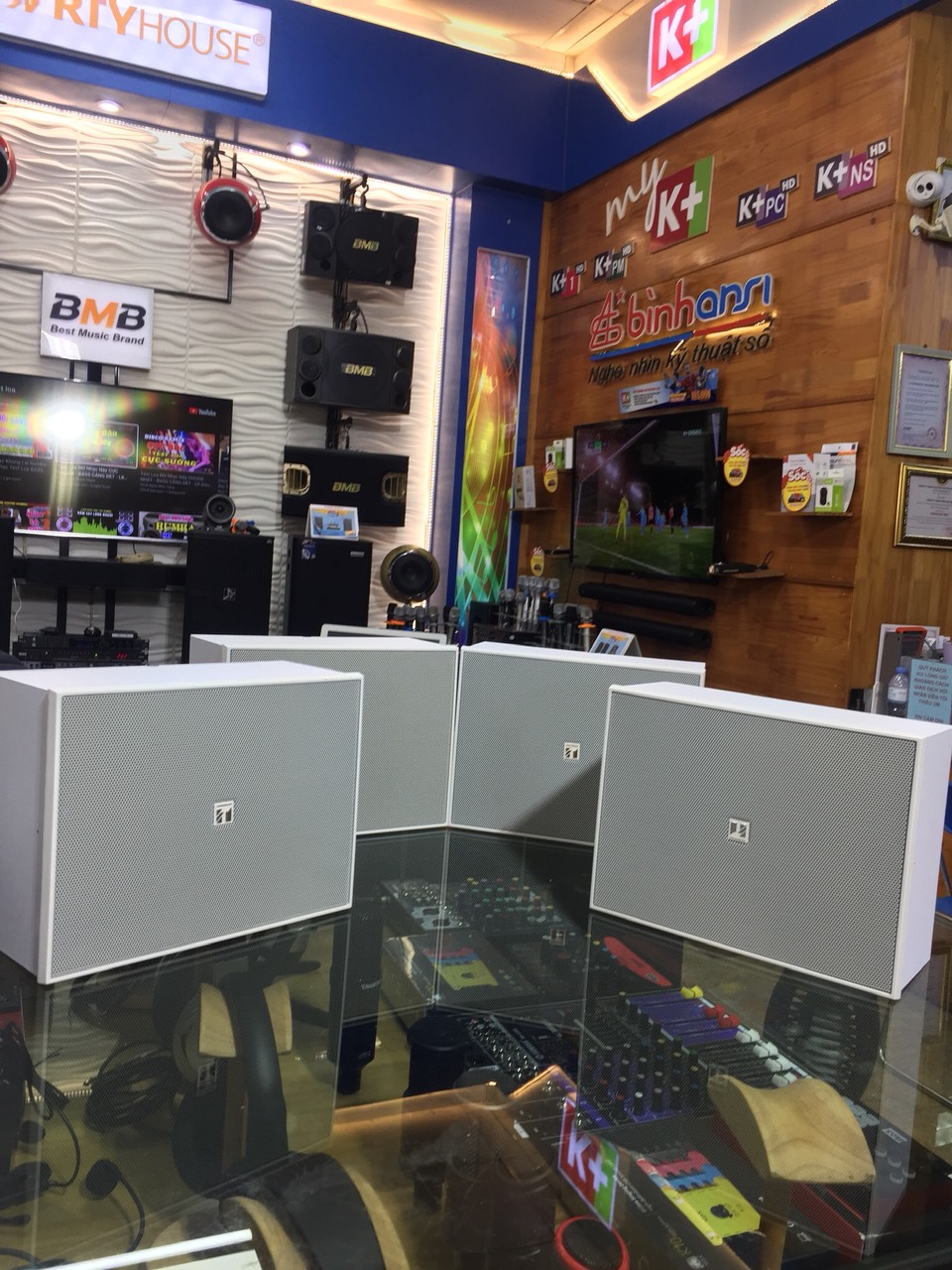 Loa hộp treo tường 6W: TOA BS-678 [ Hàng chính hãng ], Loa phòng trà, quán cafe, sân vườn....