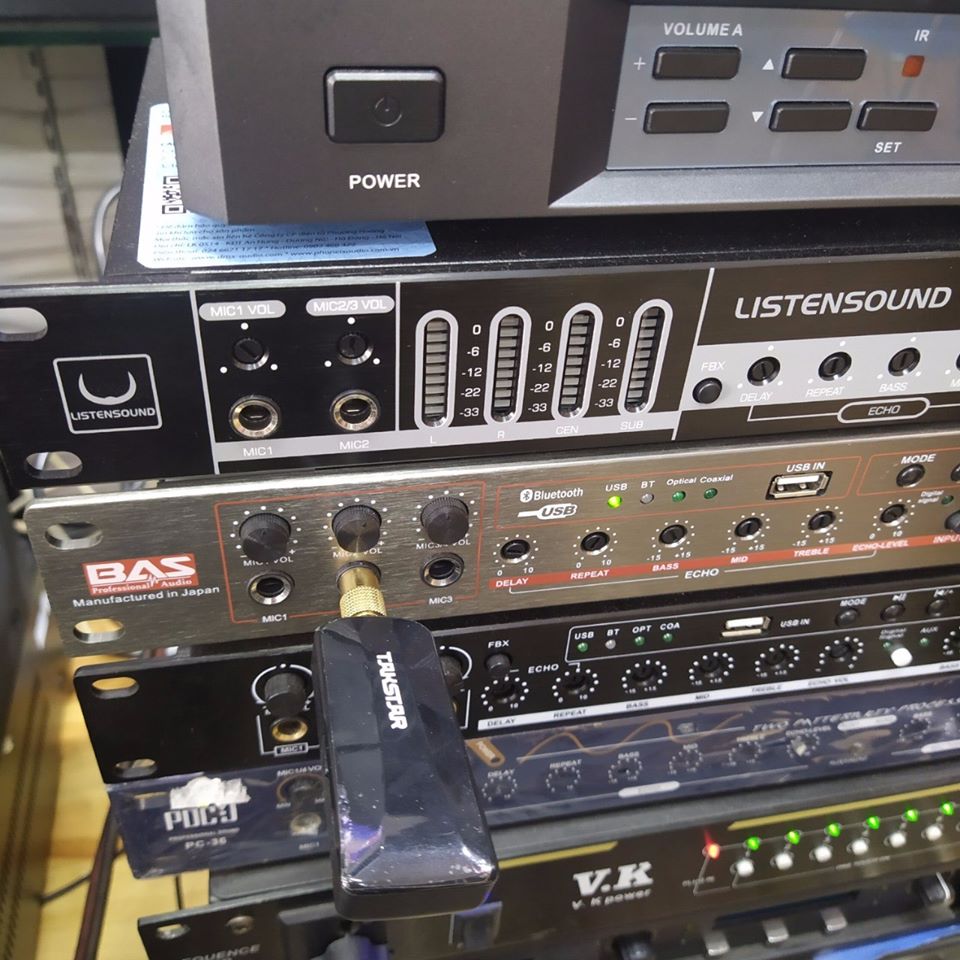 Mic trợ giảng không dây Takstar HM 200W