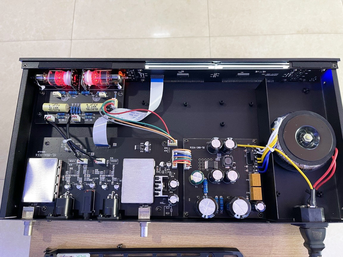 Vova Z9 Pro - Mic không dây nhập khẩu chính hãng, sử dụng công nghệ bóng đèn led bán dẫn hoàn toàn mới