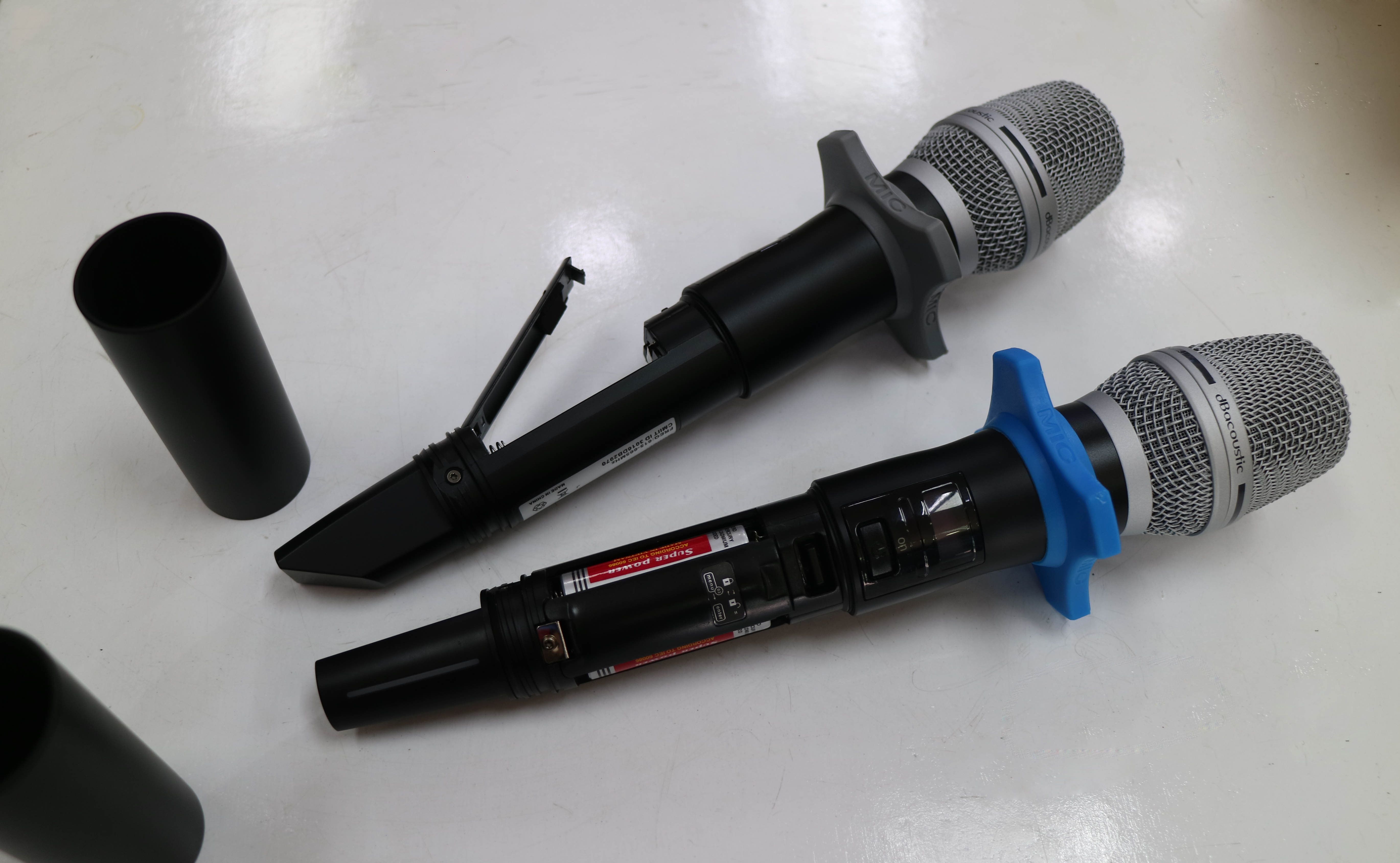 Micro không dây dBacoustic DB750, mic hát dành cho dàn karaoke, bar, club, phòng trà, sự kiện, hội trường...