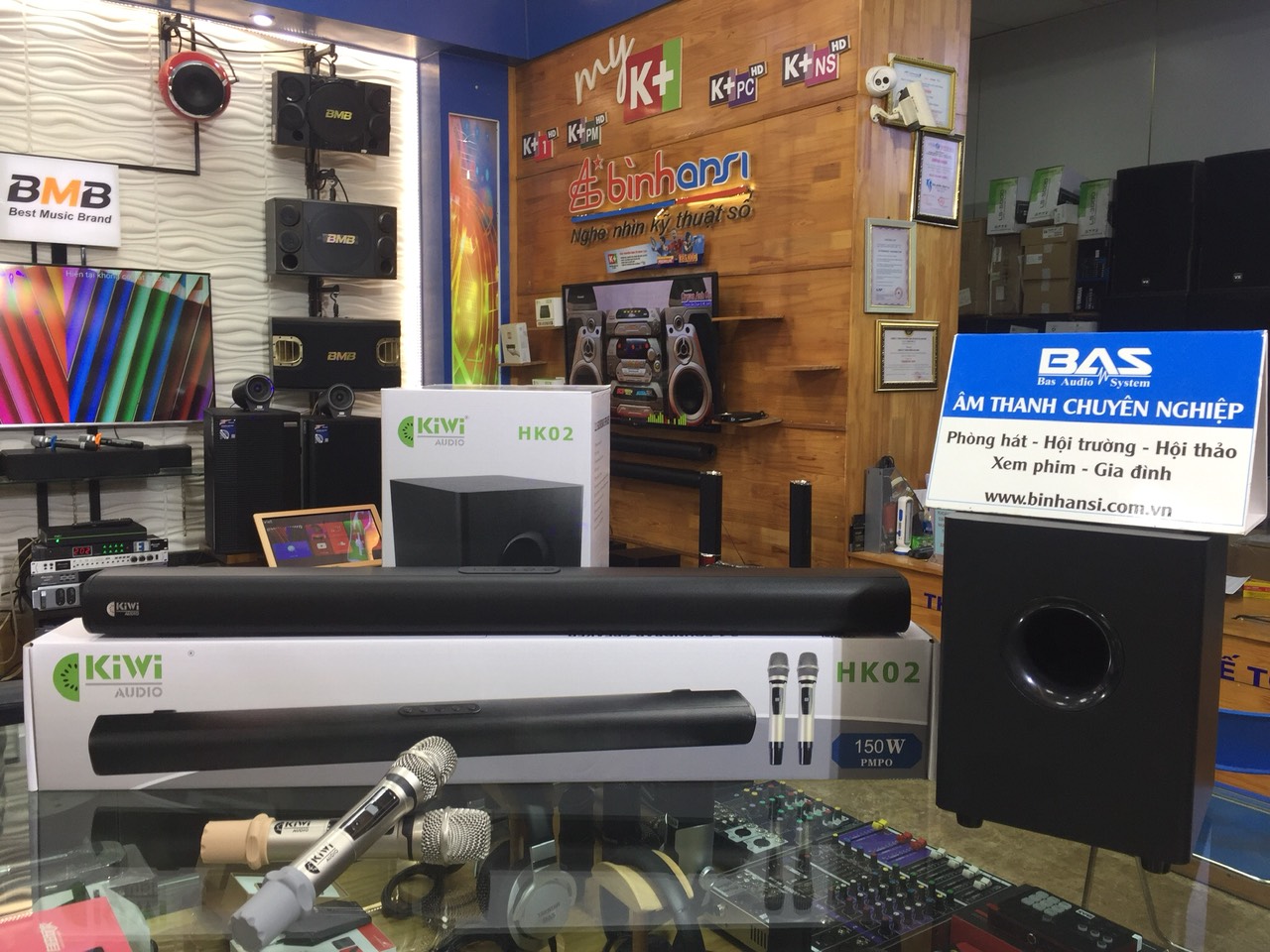 Loa Soundbar Kiwi HK02, loa cho tivi kèm 2 tay mic karaoke và điều khiển từ xa, công suất max 150W. Hàng chính hãng