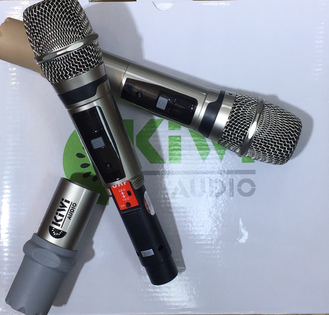 Loa Soundbar Kiwi HK02, loa cho tivi kèm 2 tay mic karaoke và điều khiển từ xa, công suất max 150W. Hàng chính hãng