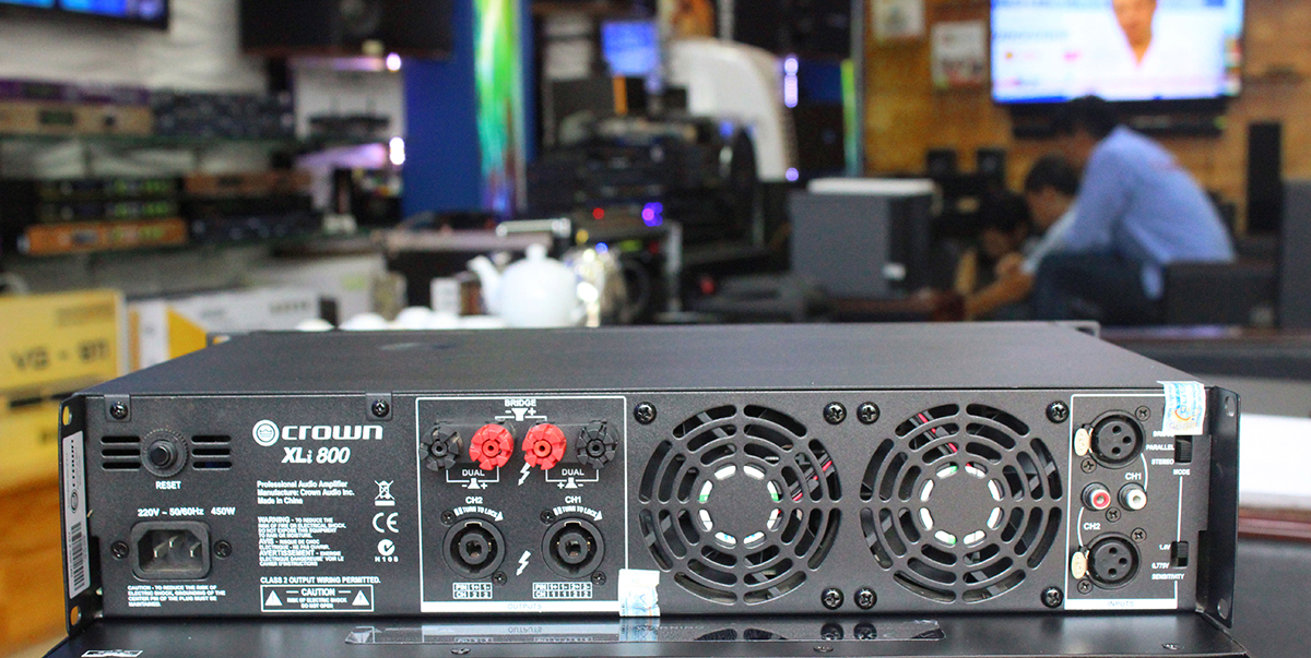 Công suất Crown XLI 800, cục đẩy 2 kênh cho dàn karaoke