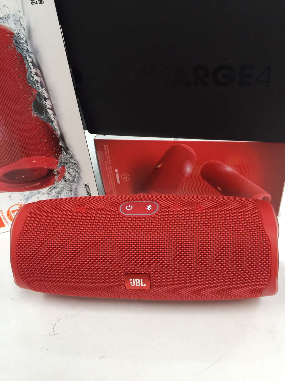 loa JBL charge 4, loa bluetooth di động chống nước kiêm sạc dự phòng cho smart phone...