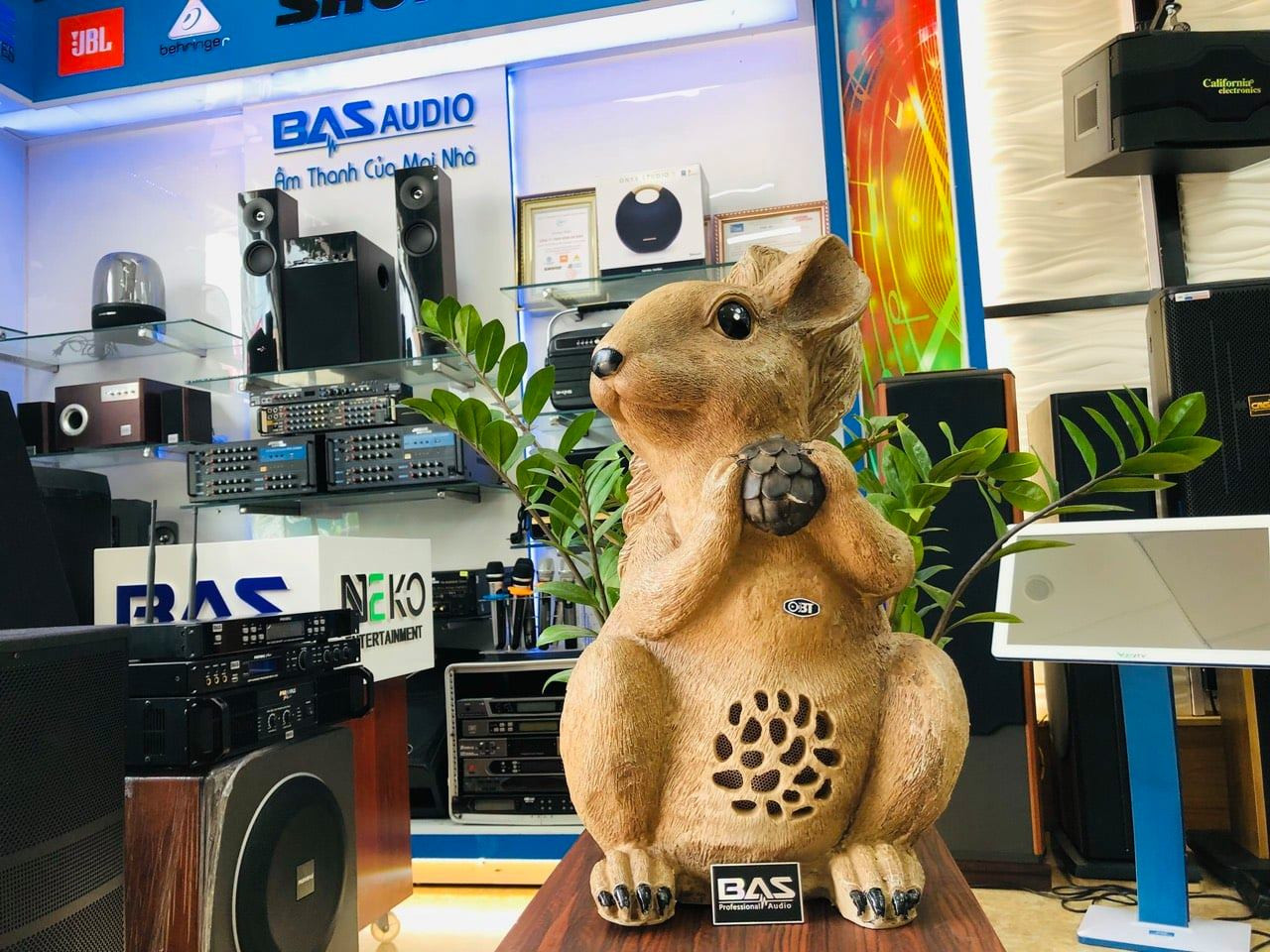 Loa sân vườn hình thú OBT-1804B