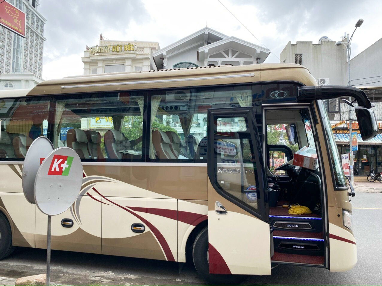 Loa BAS bass 20cm, loa karaoke, nghe nhạc lắp trên xe oto du lịch