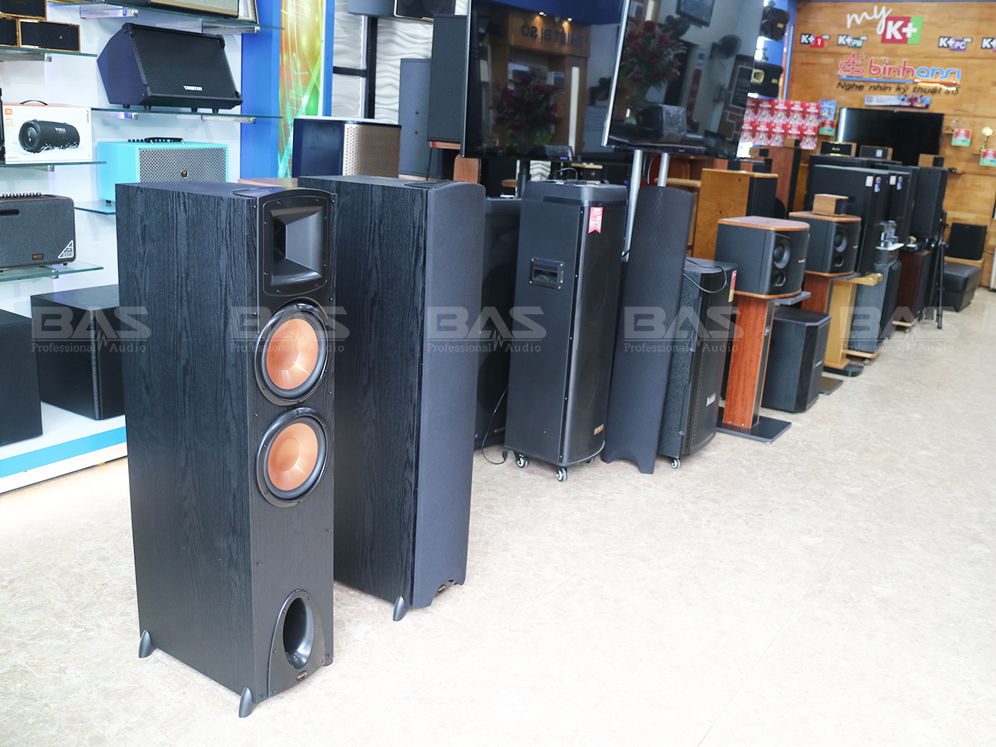 Loa đứng Klipsch Synergy Black Label F 300