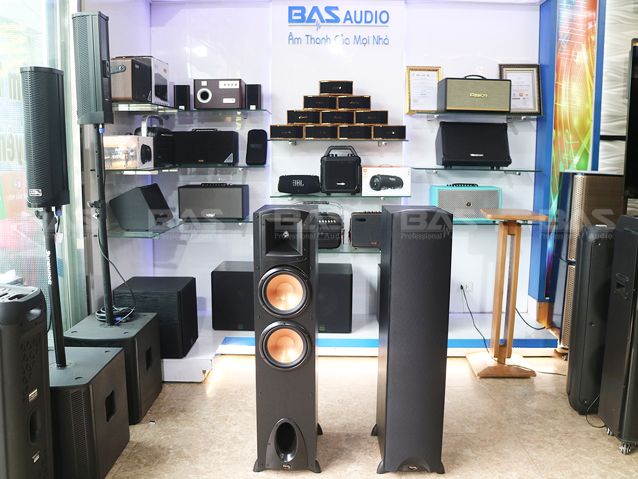 Loa đứng Klipsch Synergy Black Label F 300