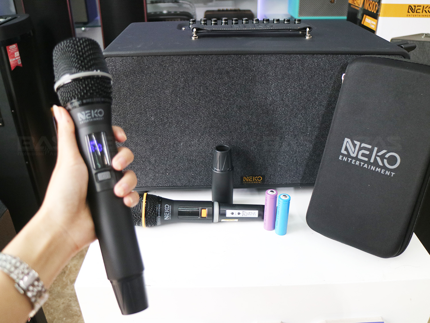 Loa karaoke di động xách tay NEKO NK800