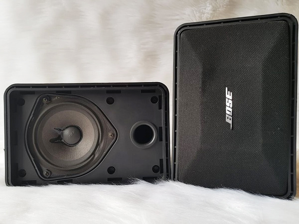 Loa Bose 101, loa lời thông báo phát nhạc nền